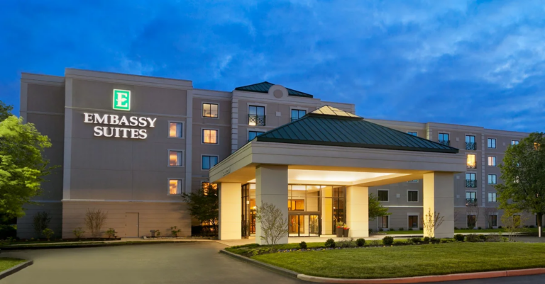 Embassy Suites by Hilton Philadelphia Airport